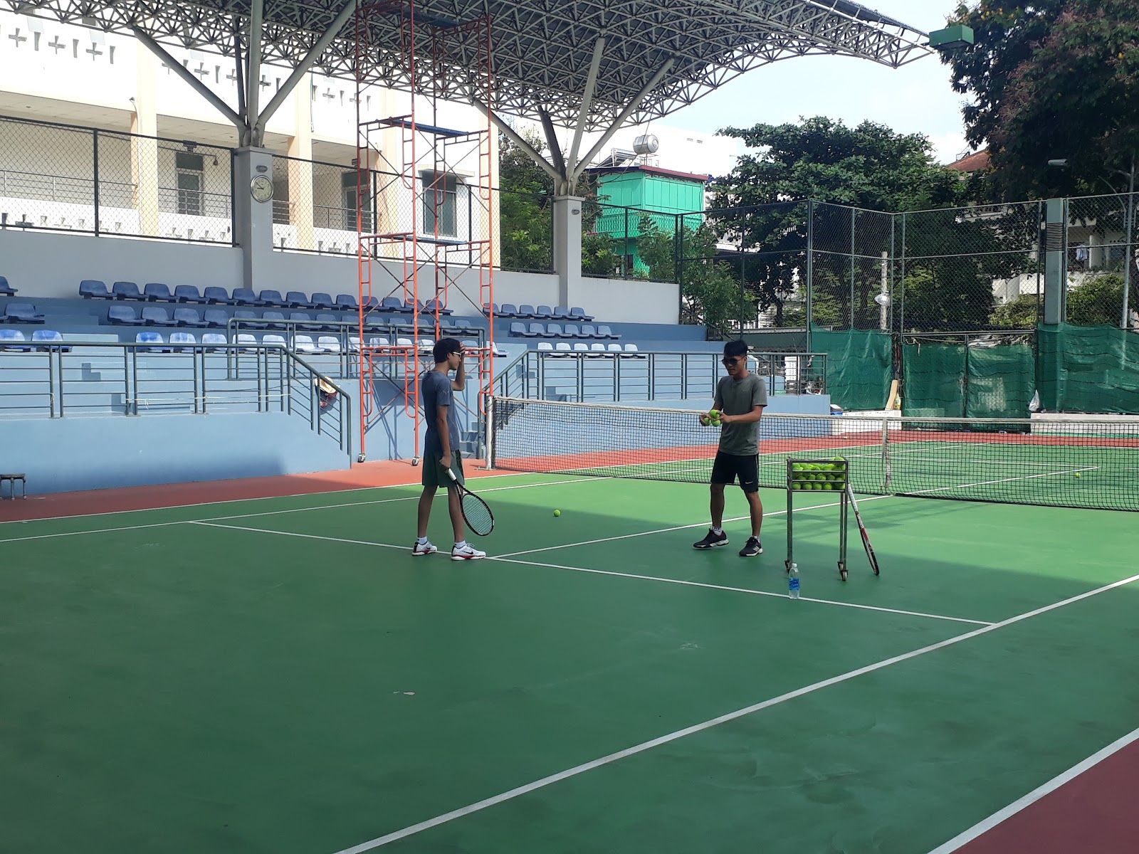 Câu lạc bộ thể thao Hồ Xuân Hương 9