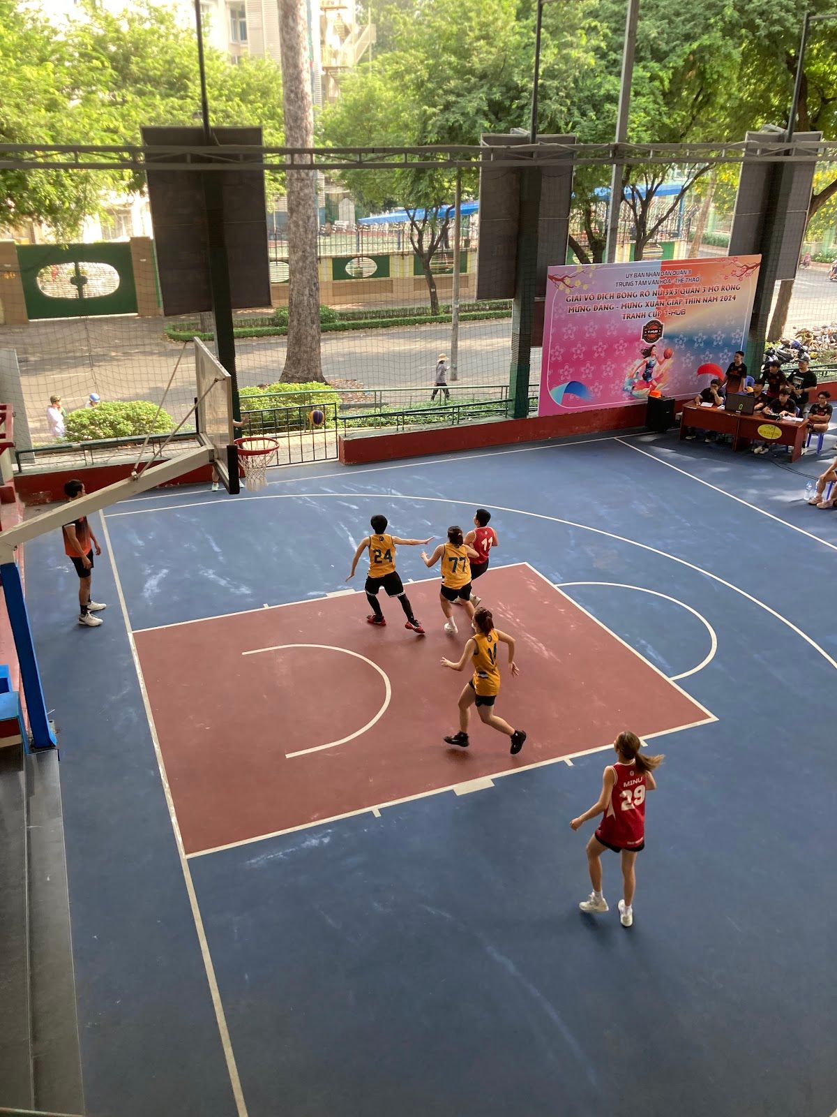 Câu lạc bộ thể thao Hồ Xuân Hương 4