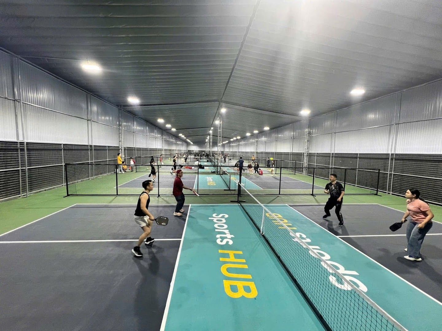 SportsHub Pickleball Phạm Hùng 1