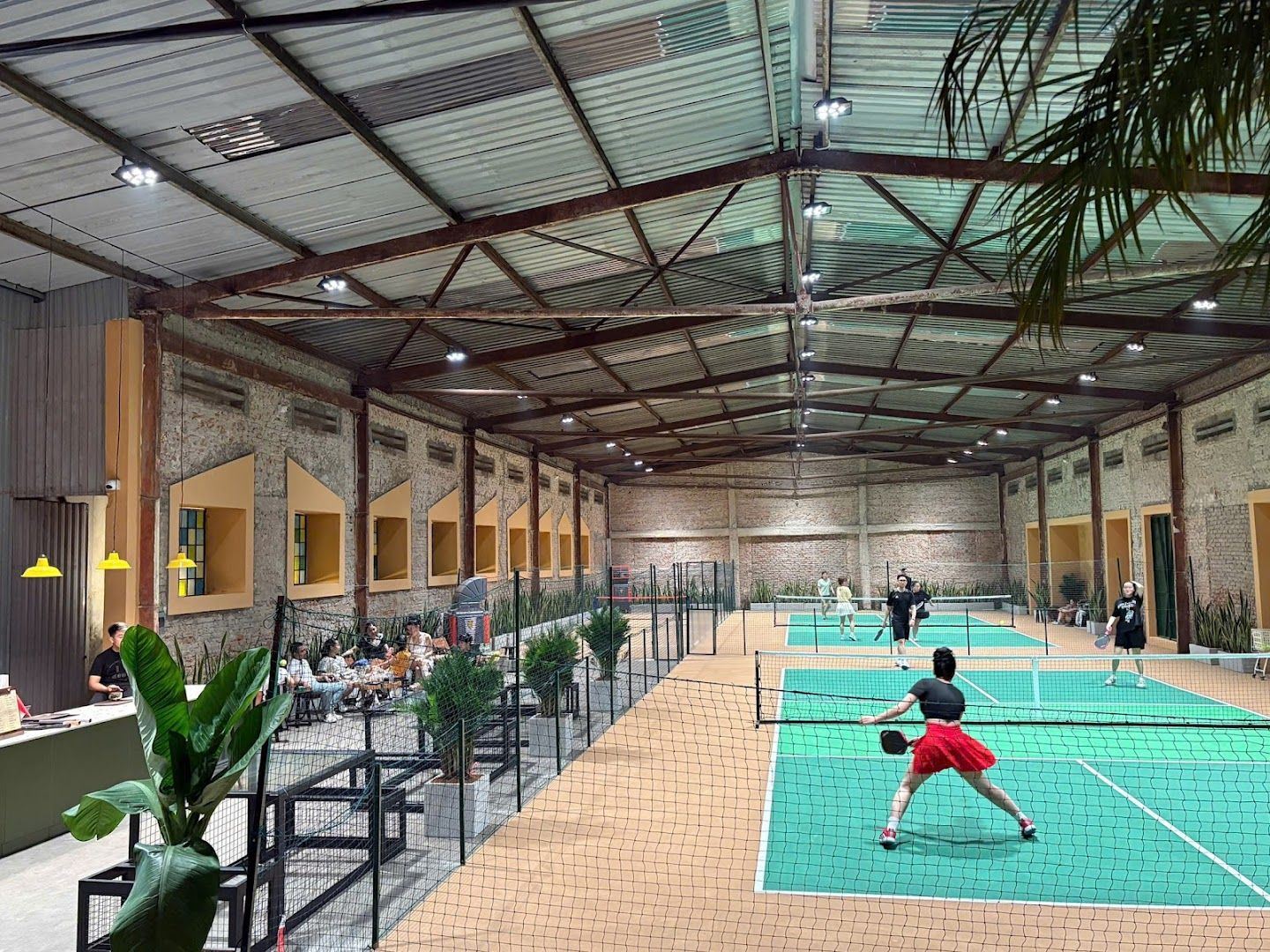 Cafe & pickleball NGÕ QUÁN SÂN 1