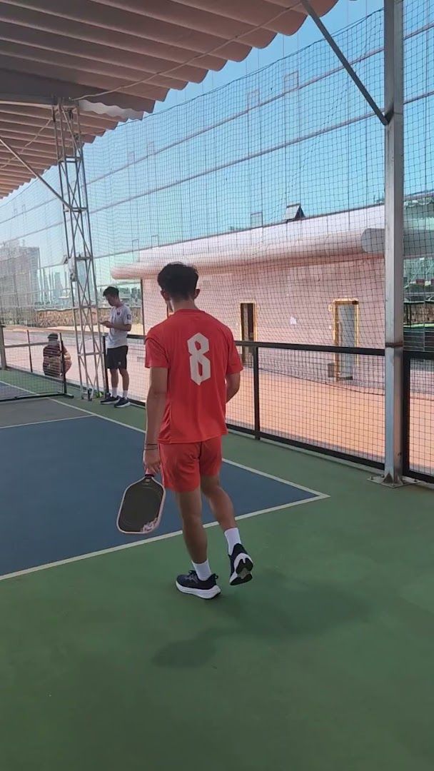 Rooftop Pickleball & Billiards 7