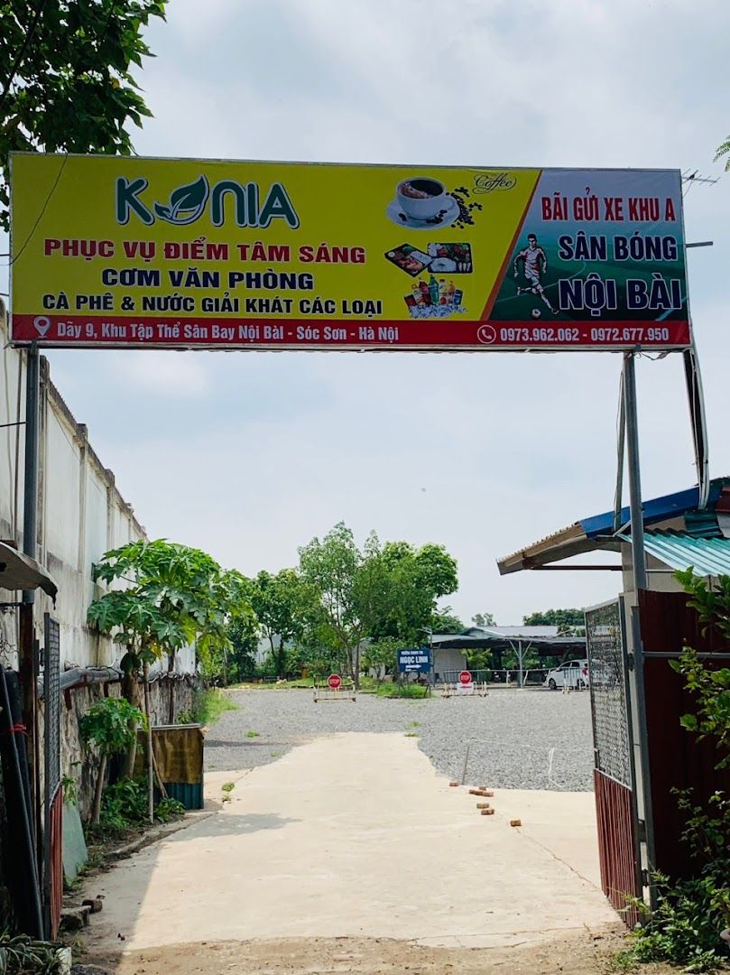 Bãi gửi xe - Sân bóng Nội bài- Bia hơi Hà Nội 9