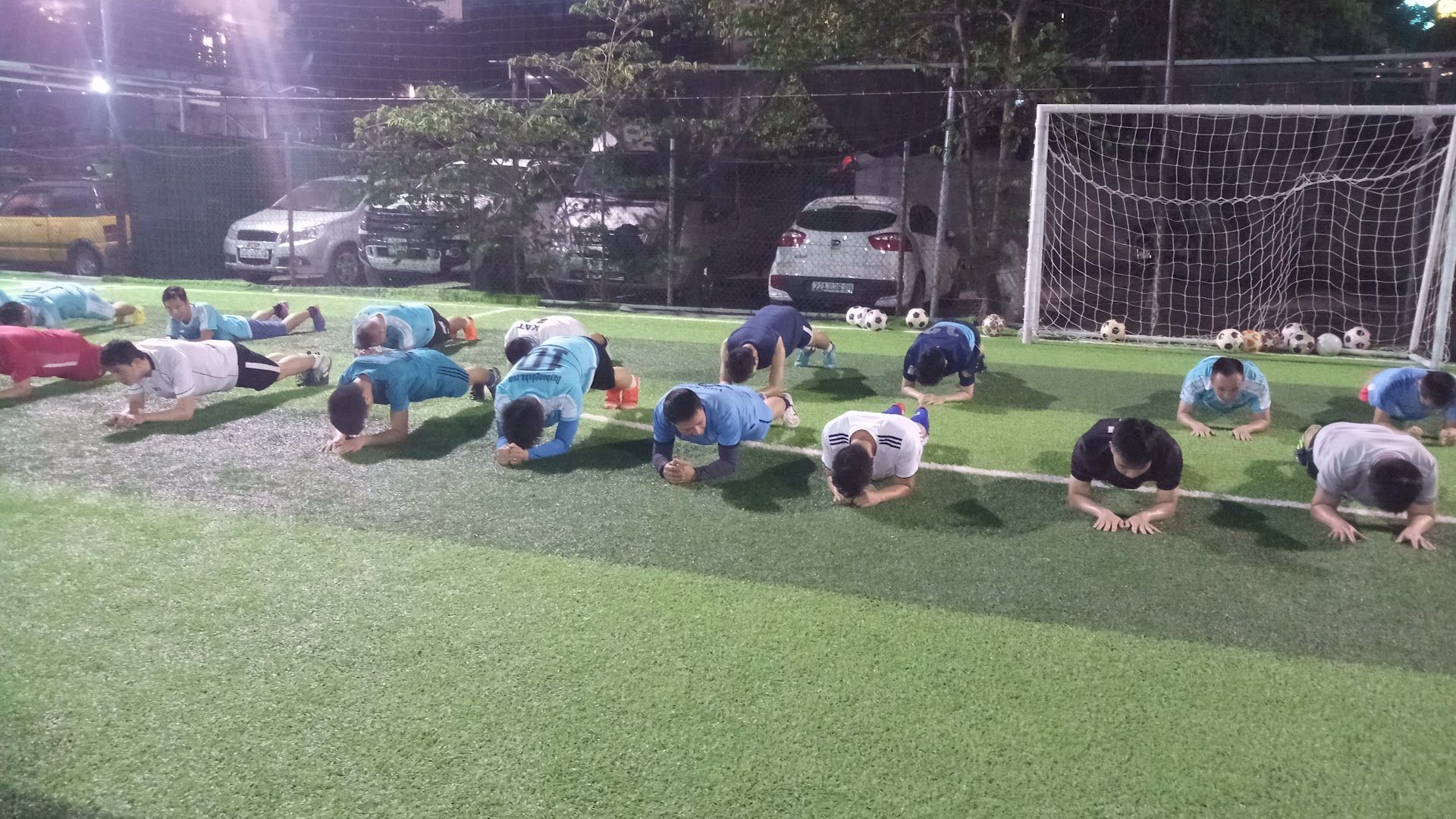 BÓNG ĐÁ NGƯỜI LỚN HÀ NỘI 2