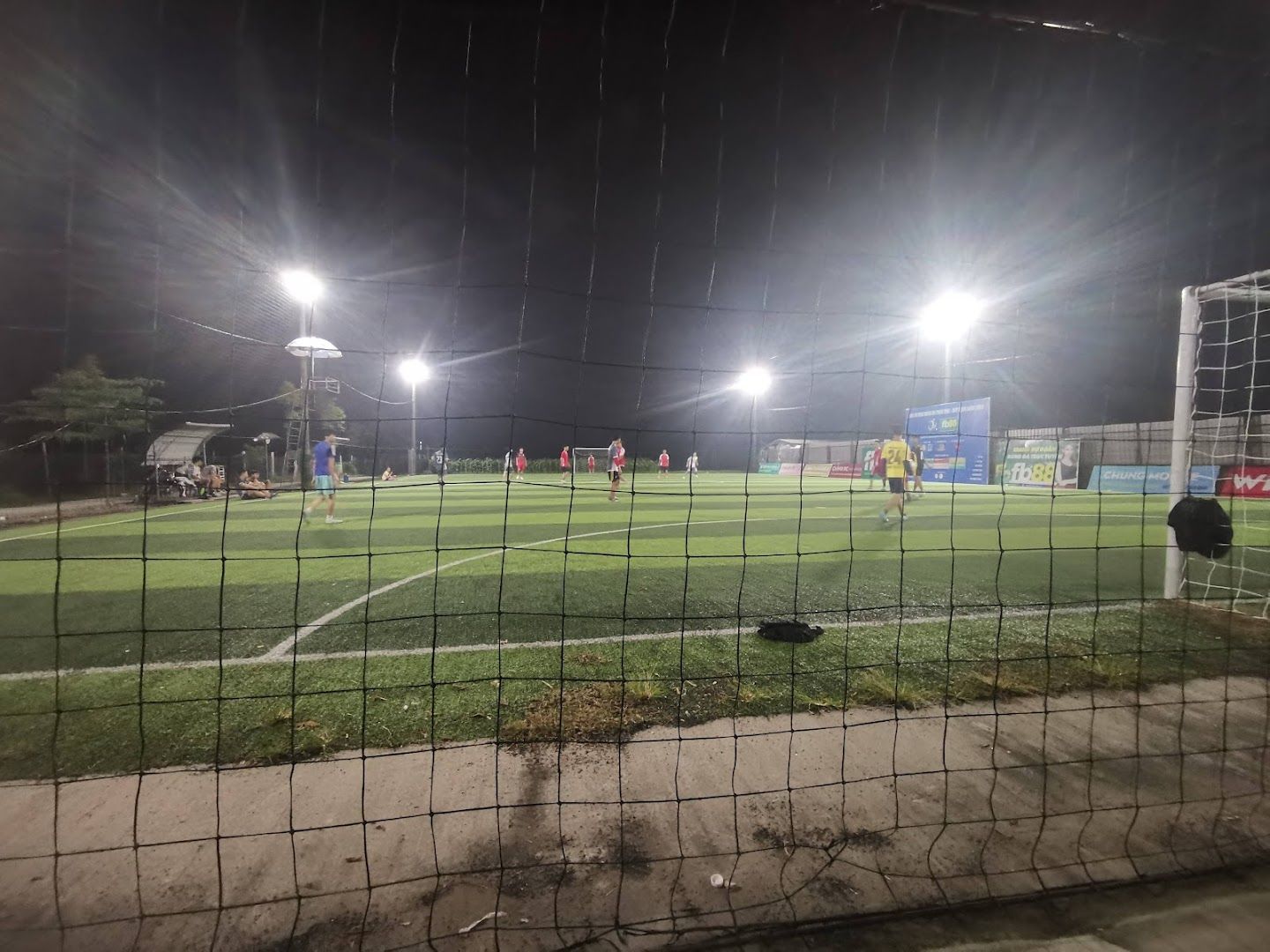 Sân Bóng Bình An 8