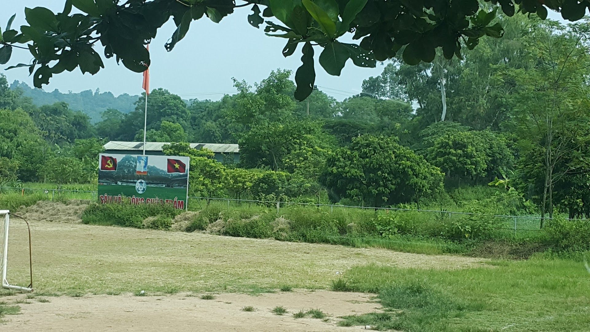 Sân bóng Chùa Trầm 7