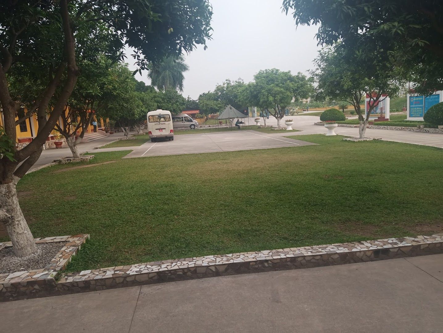 Sân Bóng Đá Gia Quất 8