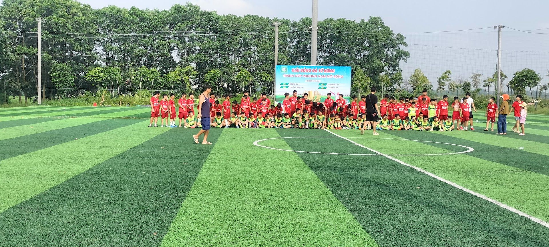 Sân Bóng Đá Thôn Cán Khê 7