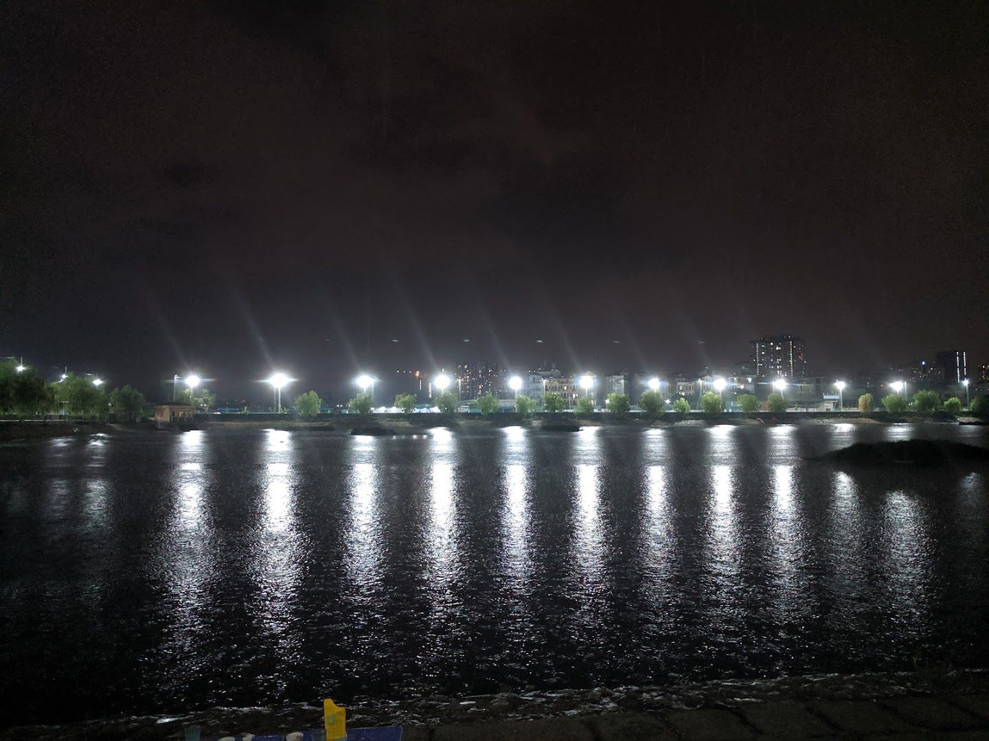 Sân bóng Đầm Hồng 2 3