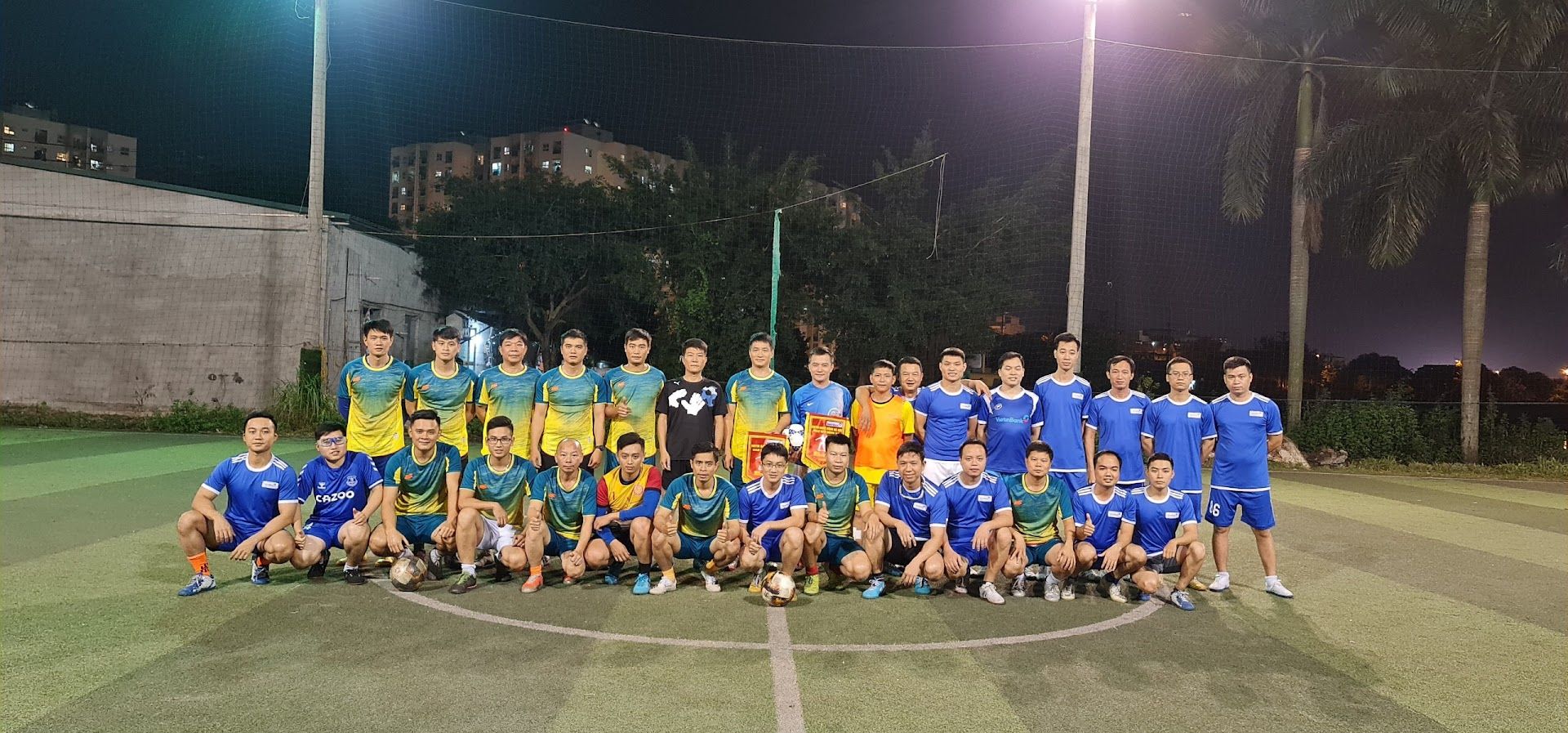 Sân bóng Đảo Sen 9