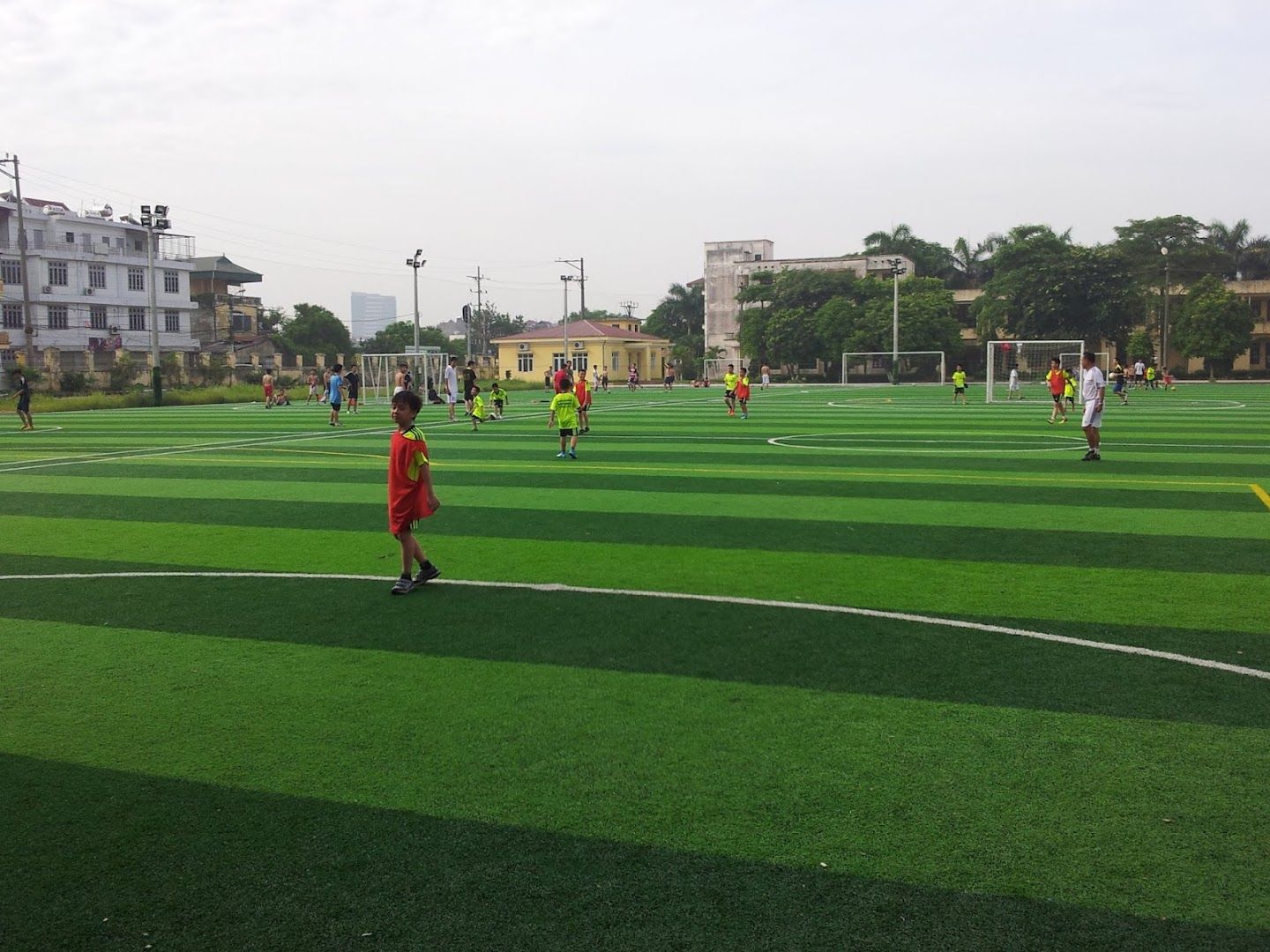 Sân bóng Đường Sắt 1