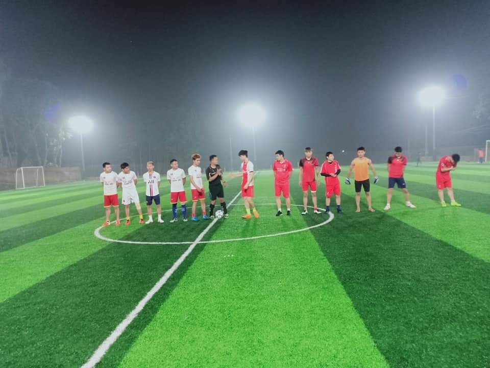 Sân Bóng Hoàng Gia 1
