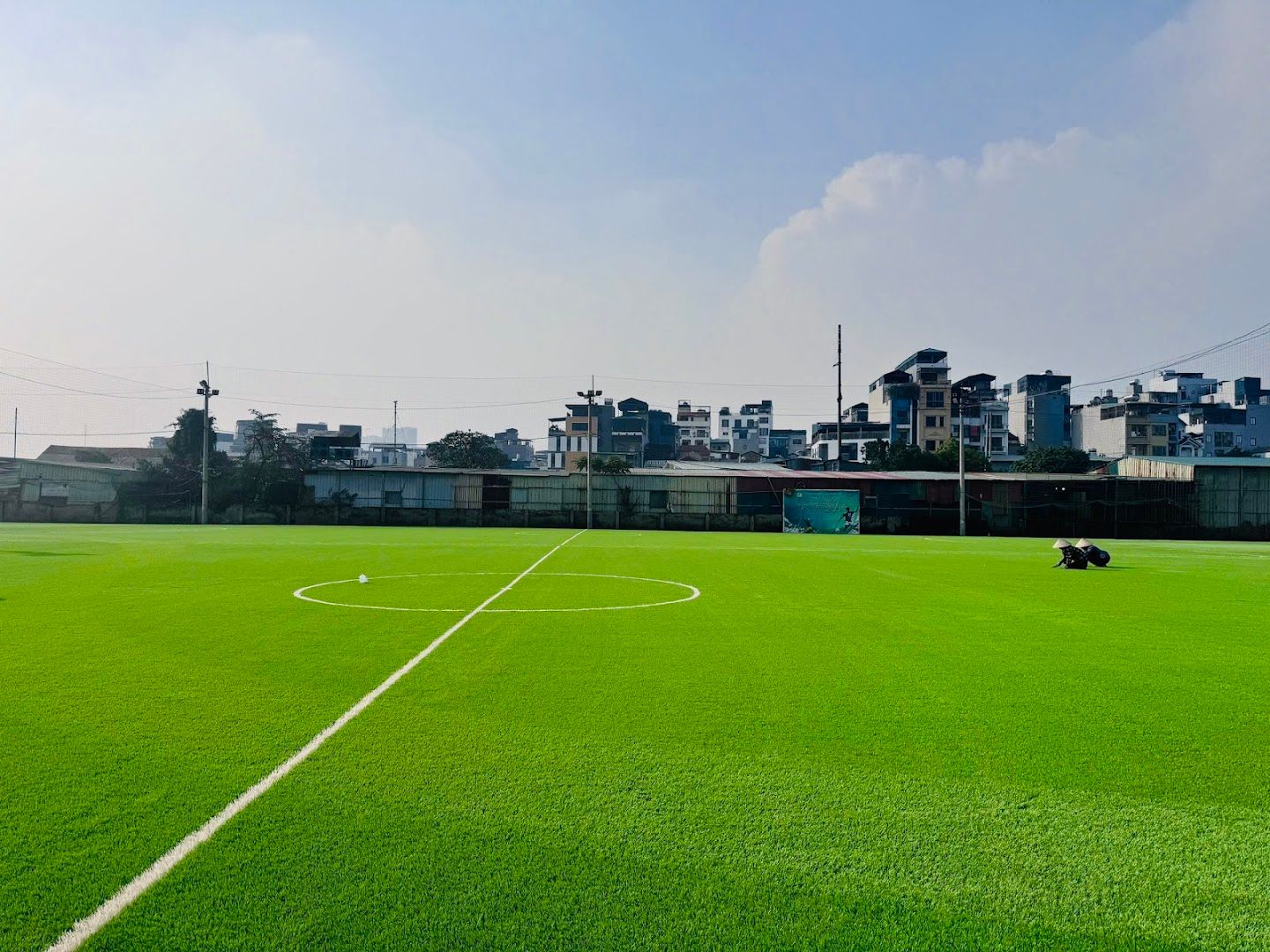 Sân bóng Hồng Ân 1