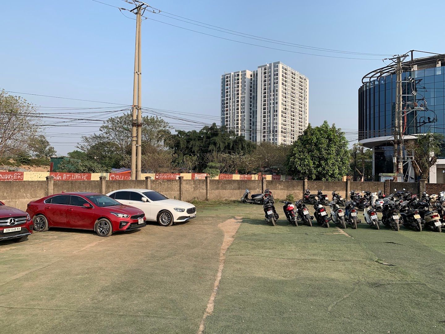 Sân bóng Hồng Ân 6