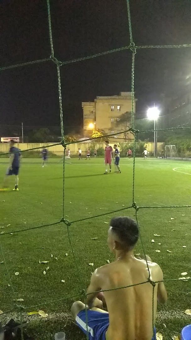 Sân bóng Kí túc xá Đại học Bách Khoa Hà Nội 5