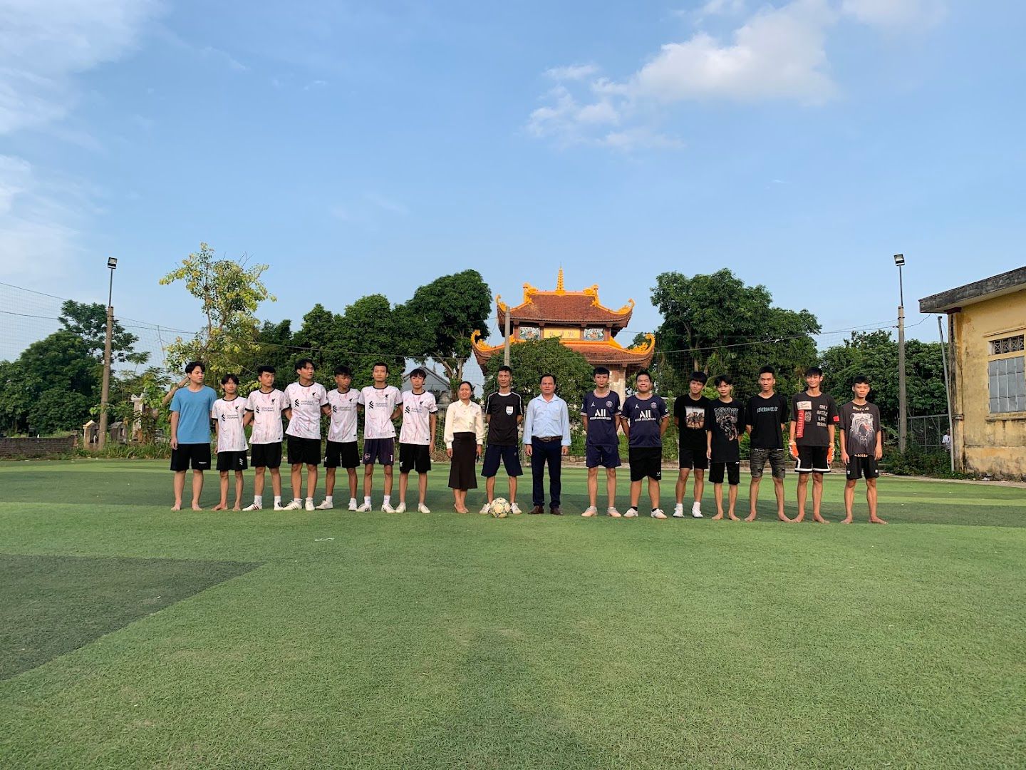 Sân bóng Làng Trào - Phong Triều 5