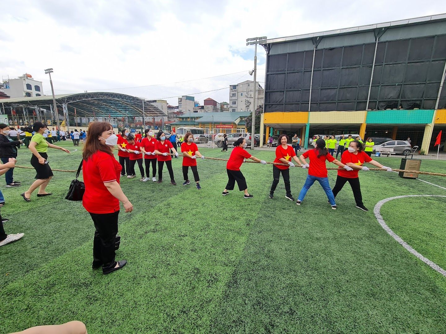 Sân Bóng Long Biên 5