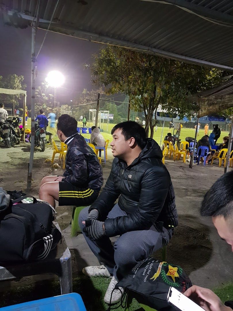 Sân Bóng Mễ Trì Thượng 4