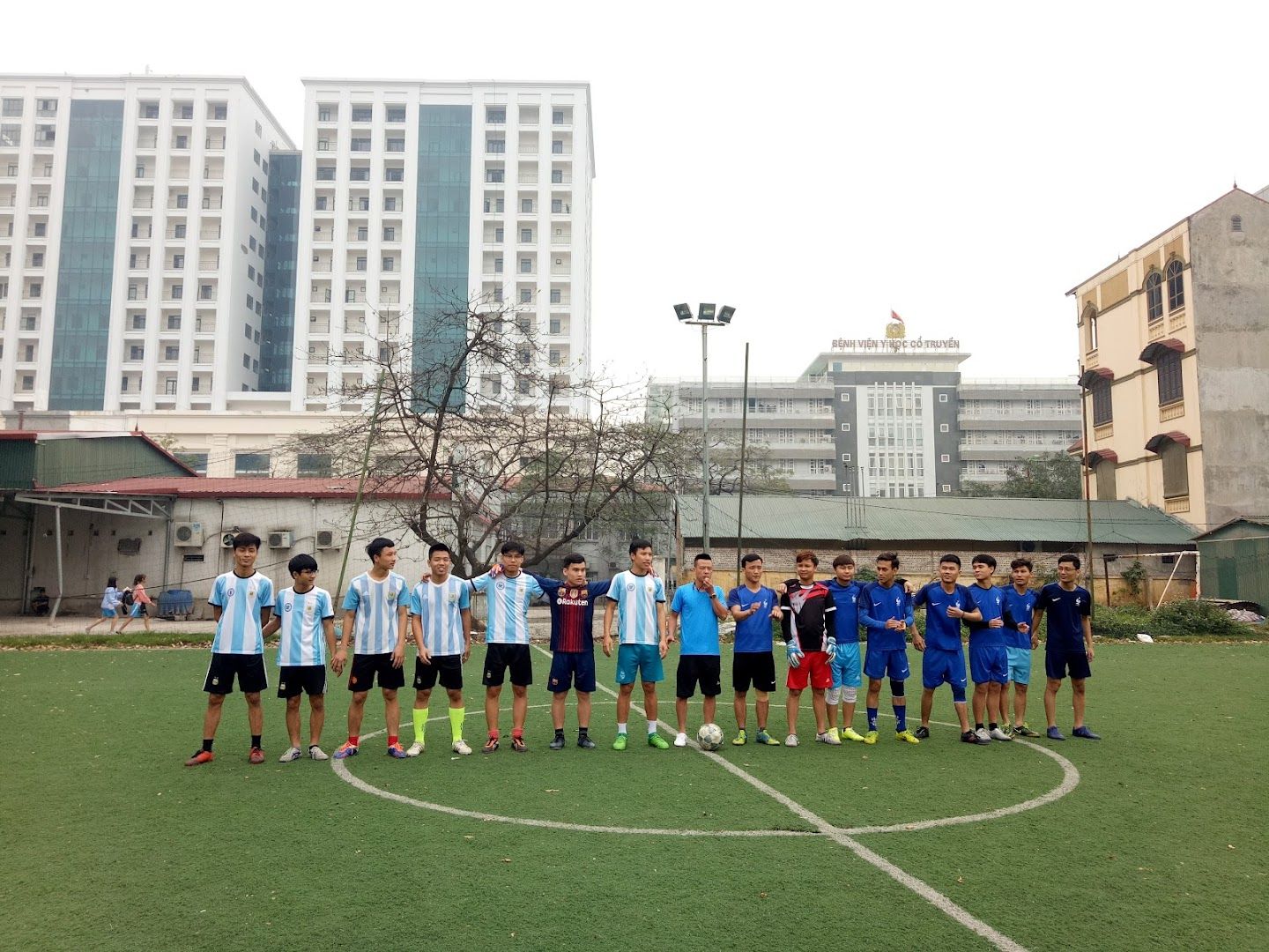 Sân Bóng Mic 6