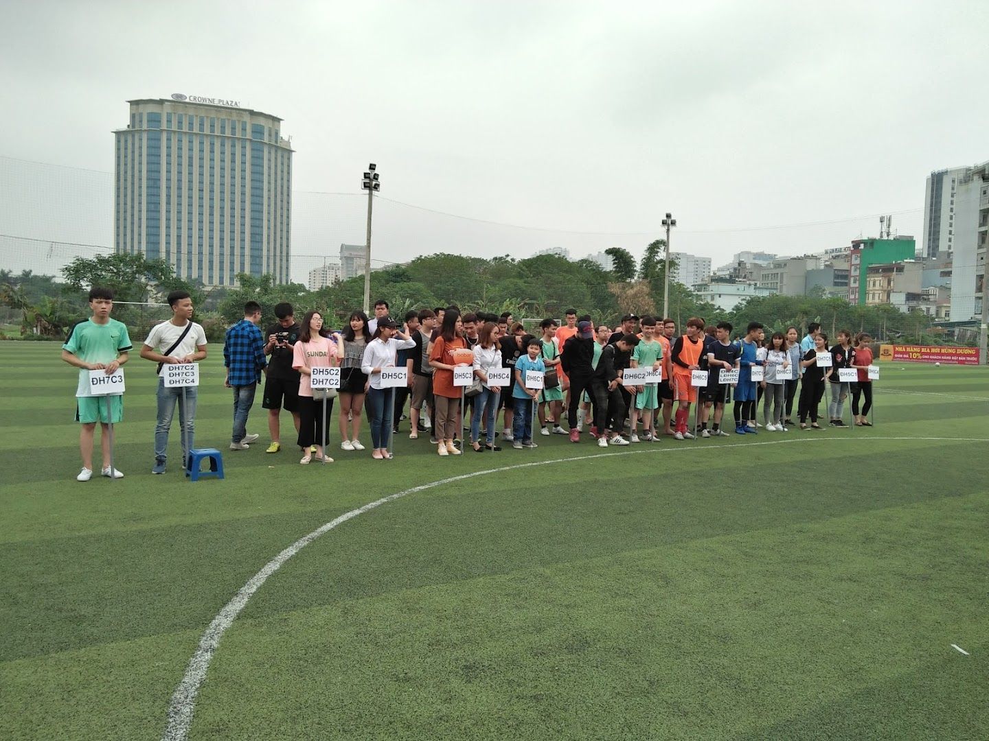 Sân bóng Nhân mỹ 5