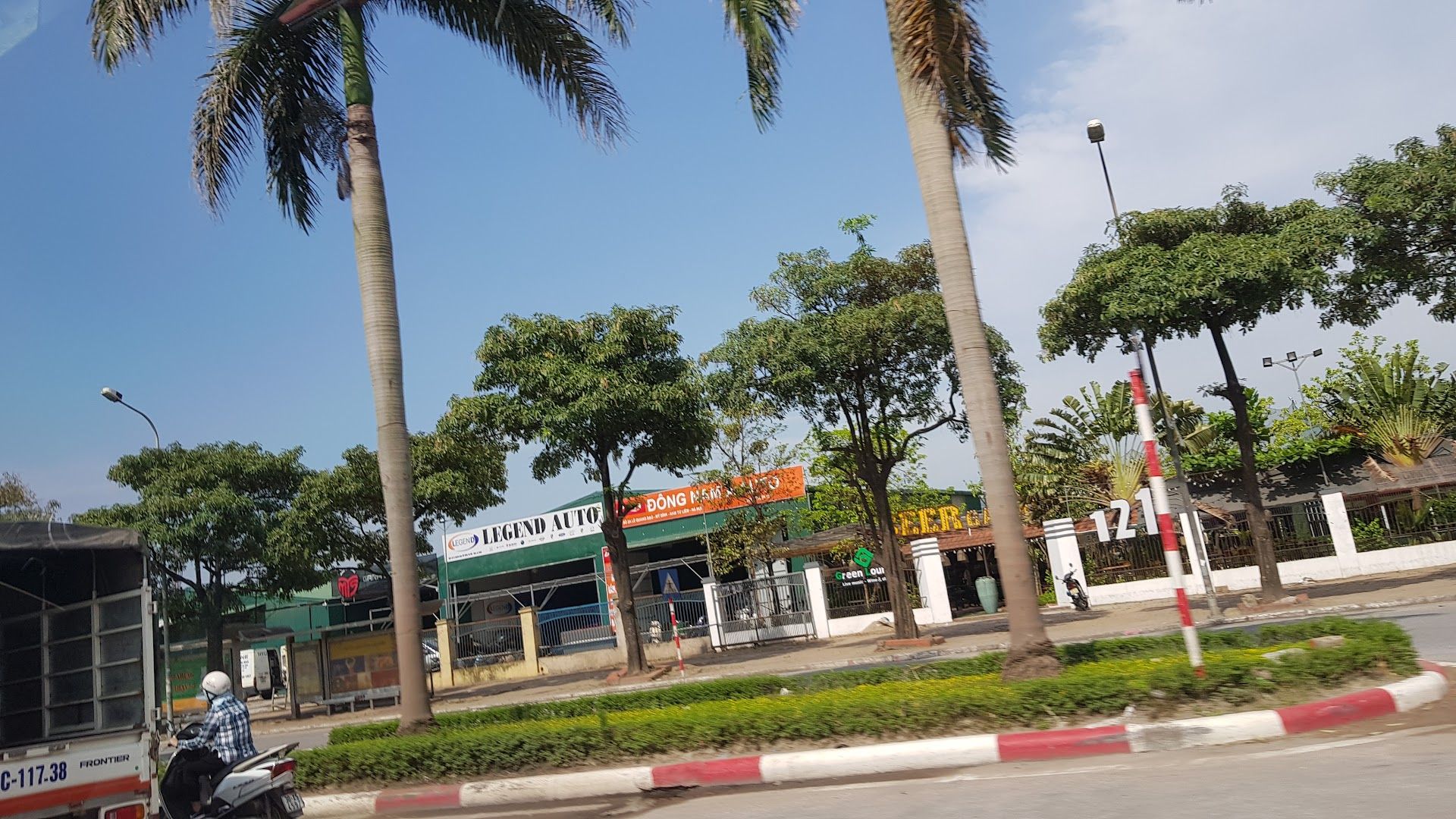 Sân bóng Nhân mỹ 9