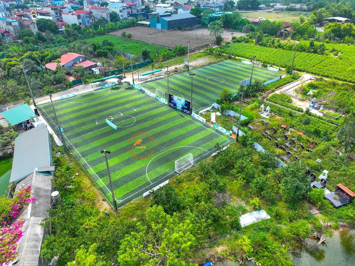 Sân Bóng Nhân Tạo F4 1