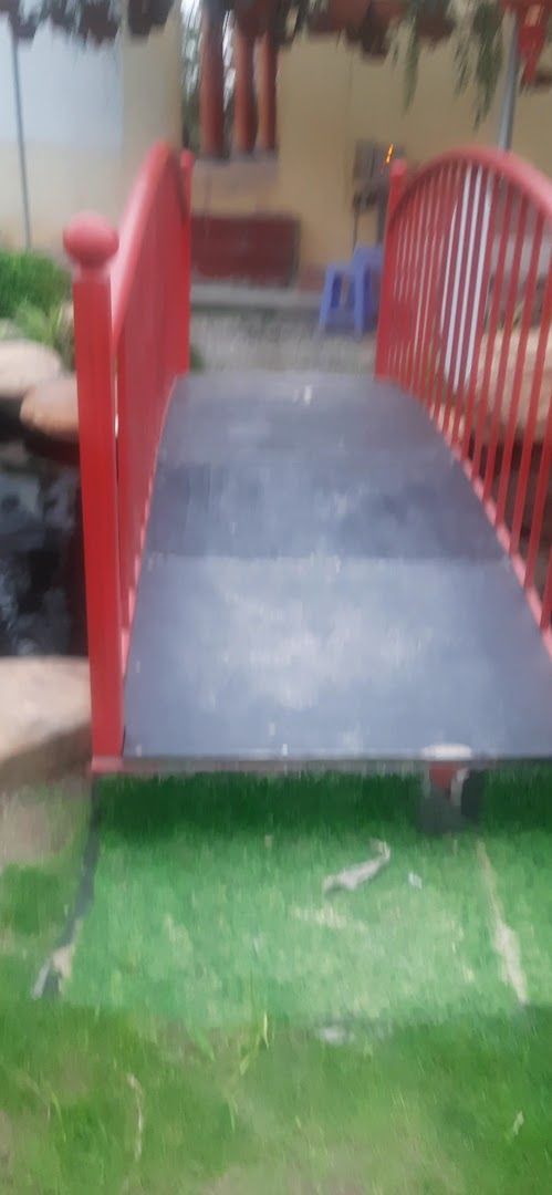Sân Bóng Phù Trì 2