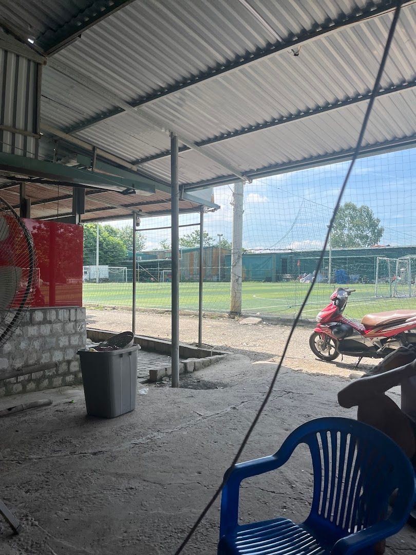 Sân bóng Tân Triều 3