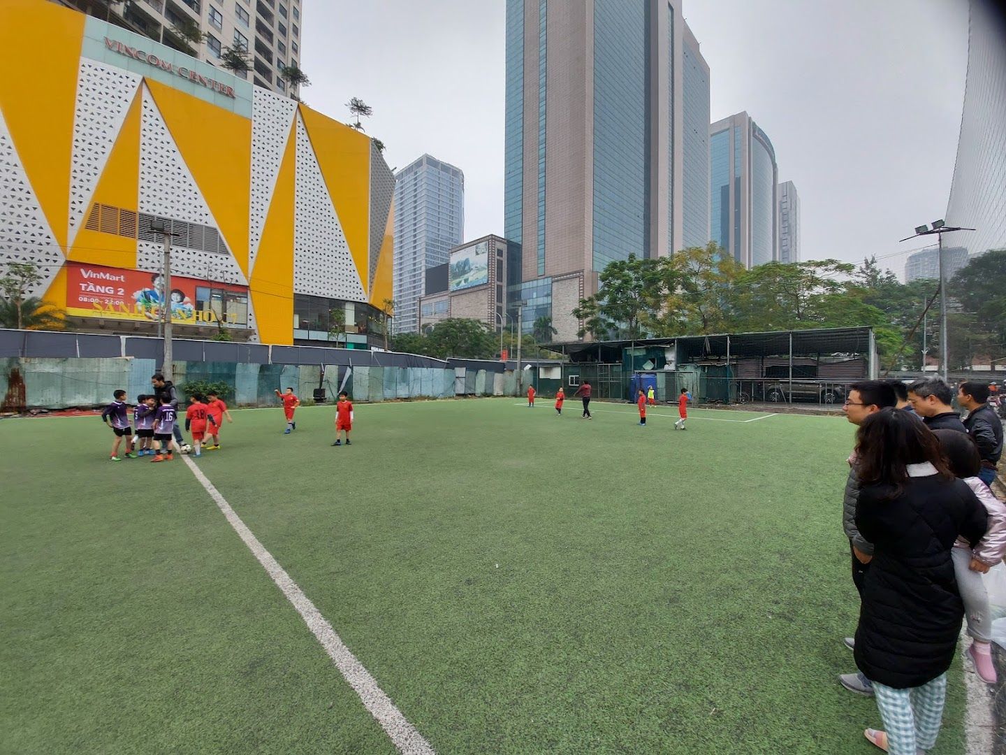 Sân Bóng Thái Sơn 1 2