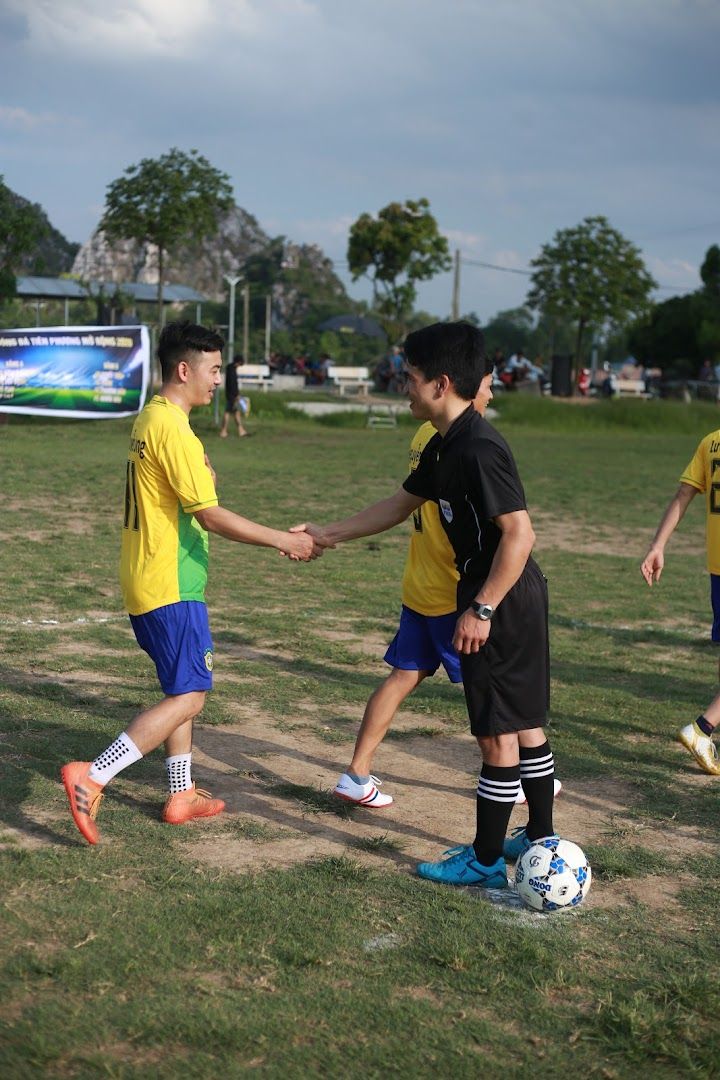 Sân Bóng Thôn Quyết Tiến 4