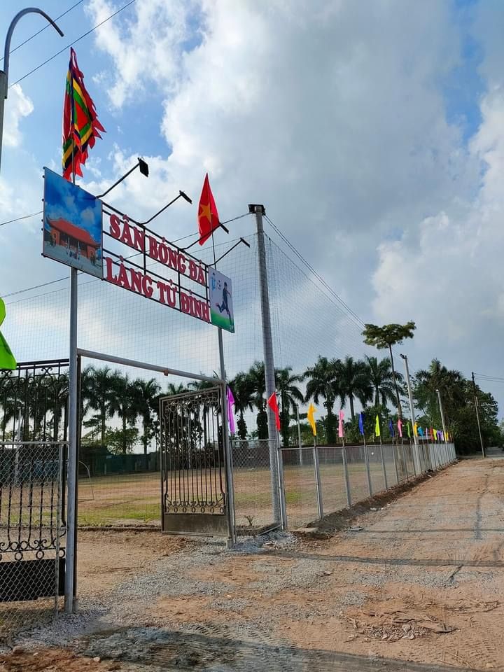 Sân bóng Thôn Tử Đình 3