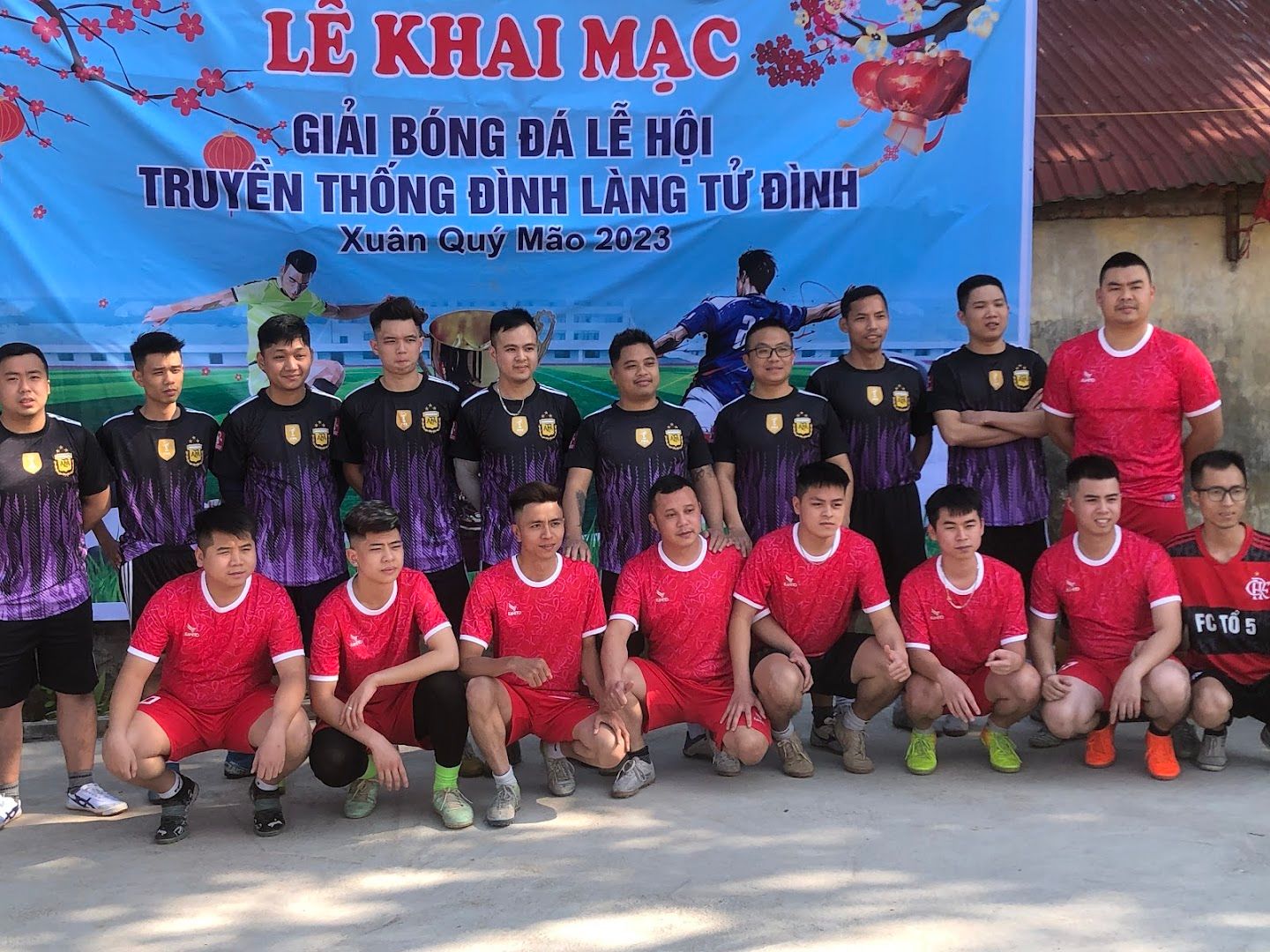 Sân bóng Thôn Tử Đình 9