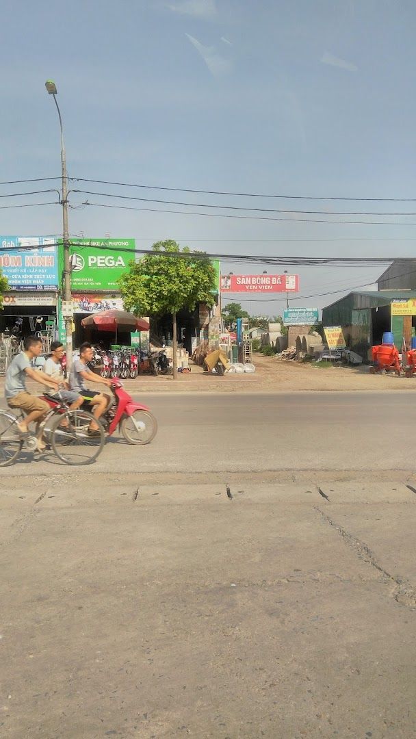 Sân Bóng Yên Viên 4