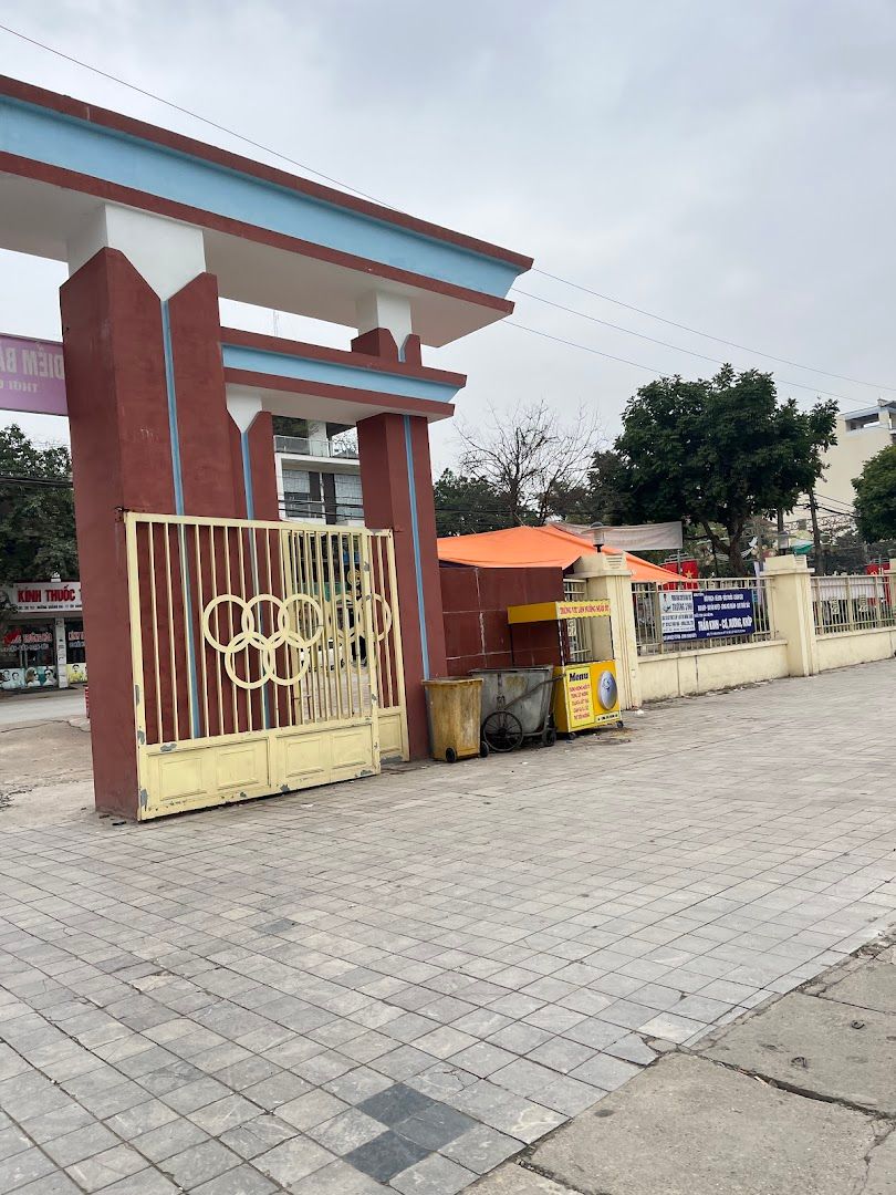 Sân vận động Quảng Oai 7