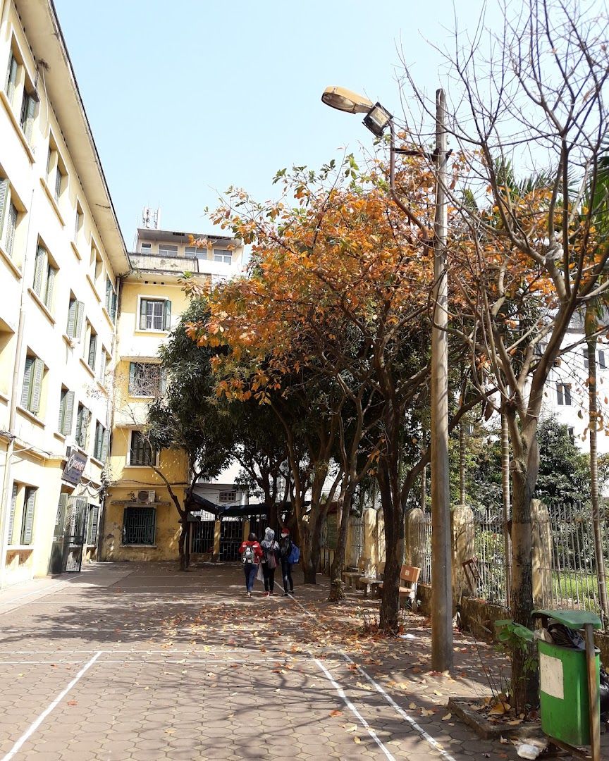 Sân vận động trường Đại học Sư phạm Hà Nội 6