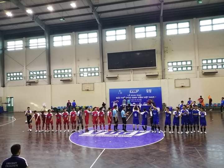 Sân vận động trường Đại học Sư phạm Hà Nội 8