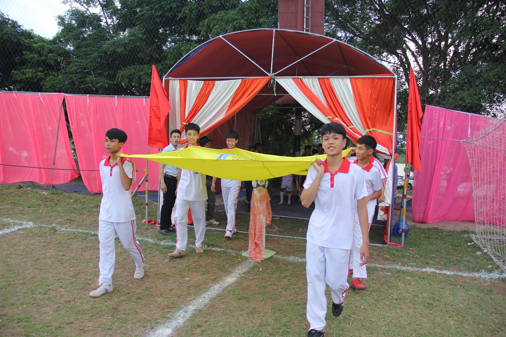 Sân vận động Xâm Hồng 6