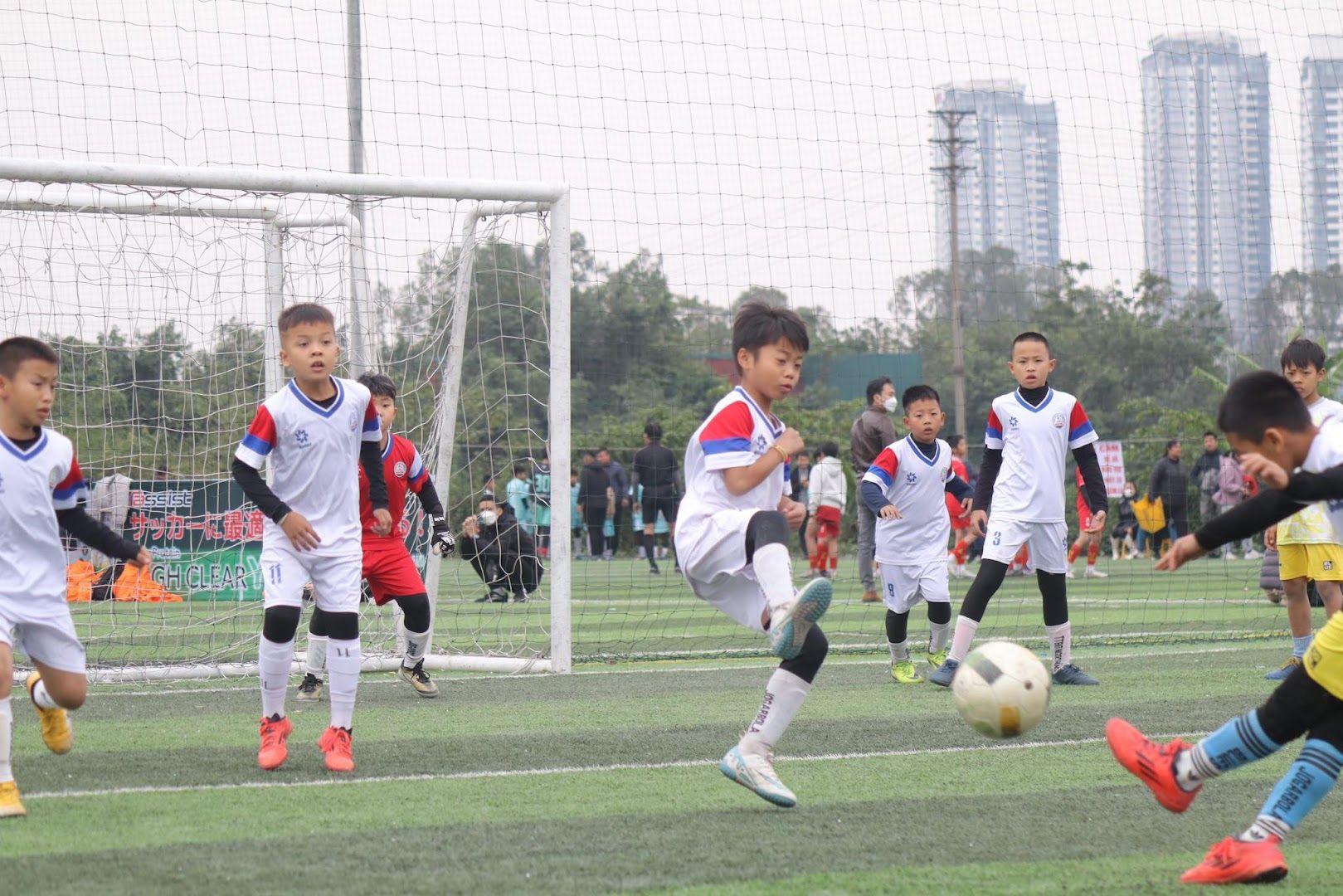 TRUNG TÂM BÓNG ĐÁ NGỌC HÙNG CƠ SỞ - SÓC SƠN 2
