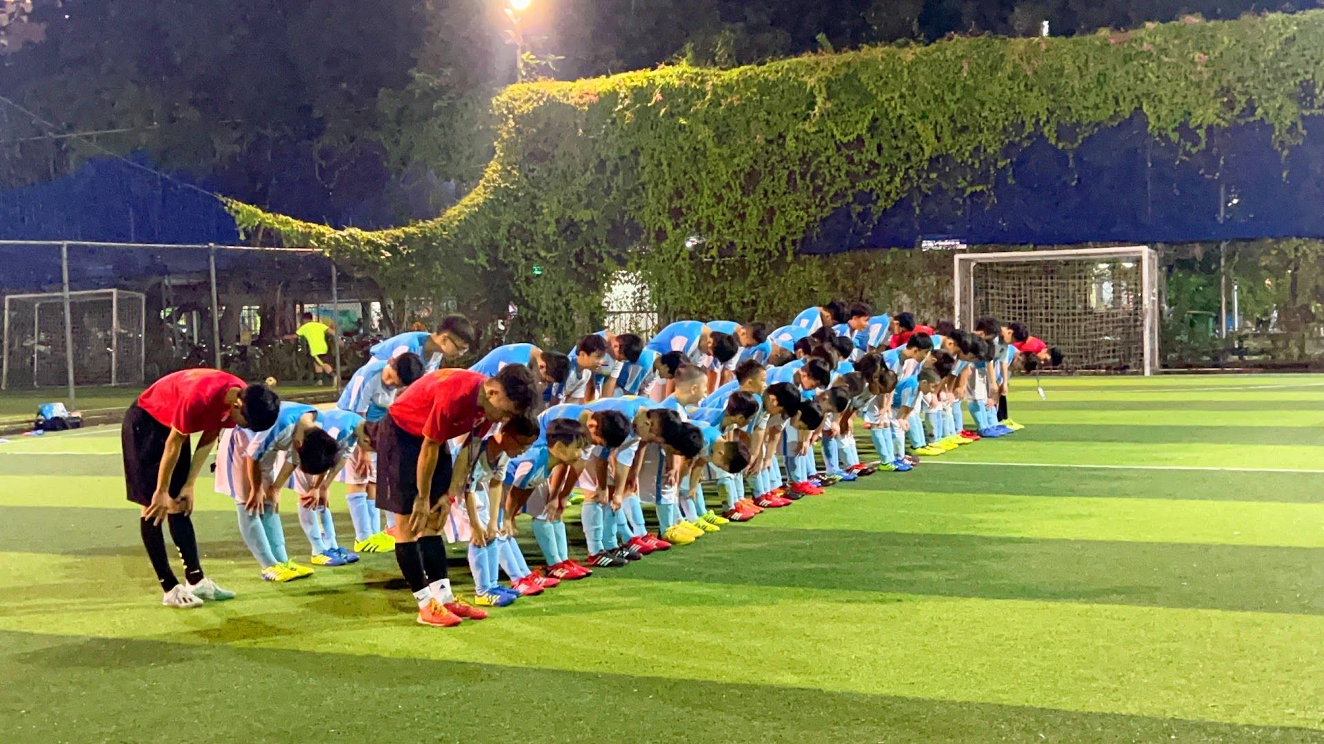 TRUNG TÂM BÓNG ĐÁ VJSS HÀ NỘI 3