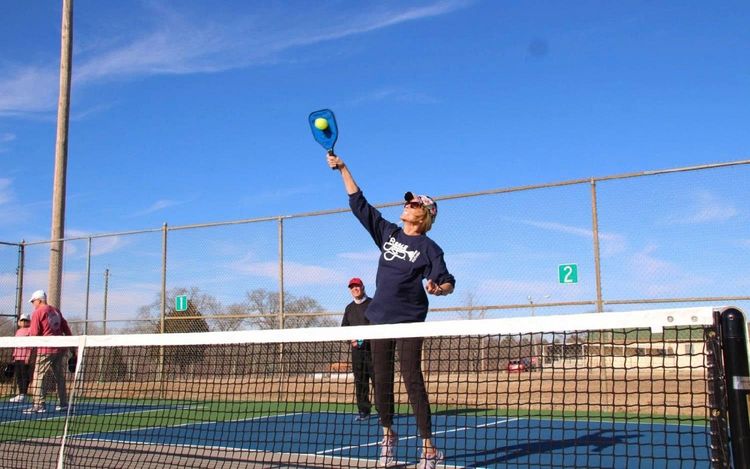 Kỹ Thuật Overhead Smash: 'Cú Đập Sấm Sét' Kết Thúc Điểm Số Trong Pickleball