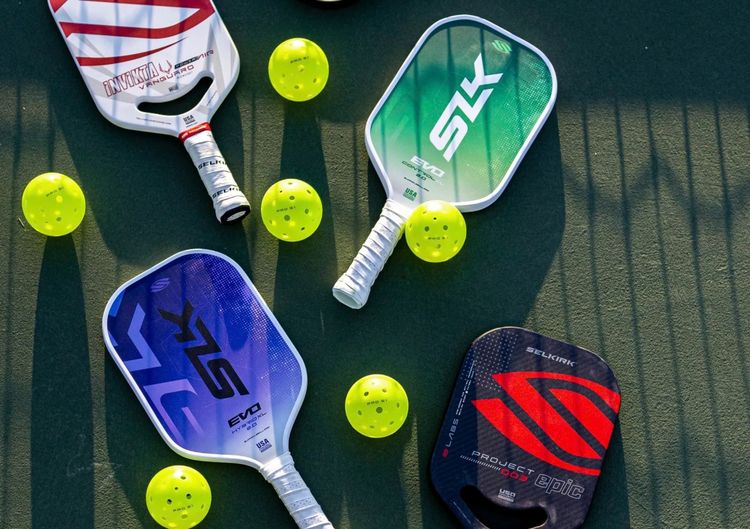 Các Loại Vợt Pickleball Phổ Biến 2026: Phân Loại Theo Chất Liệu Và Lối Chơi