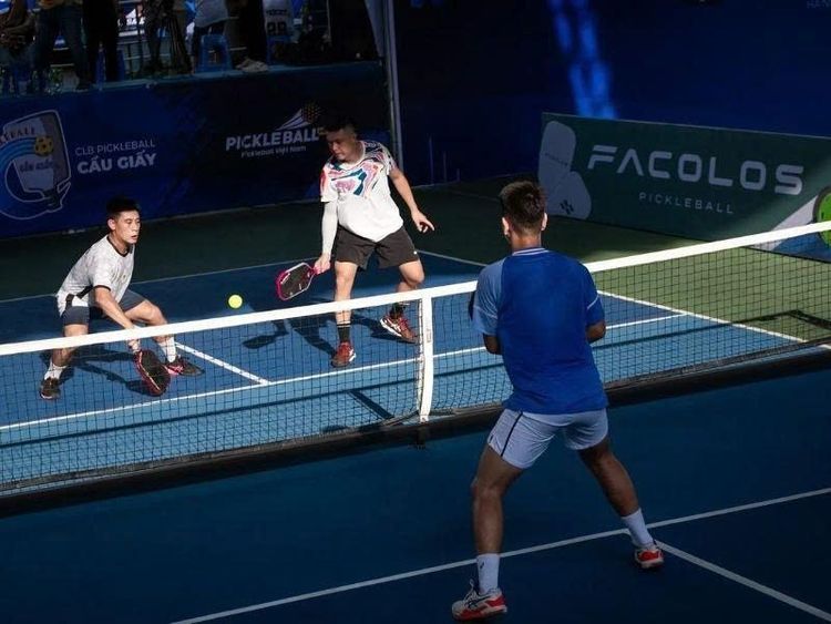 Chiến Thuật Phòng Thủ Pickleball: Cách Hóa Giải Những Cú Smash Uy Lực Để Lội Ngược Dòng