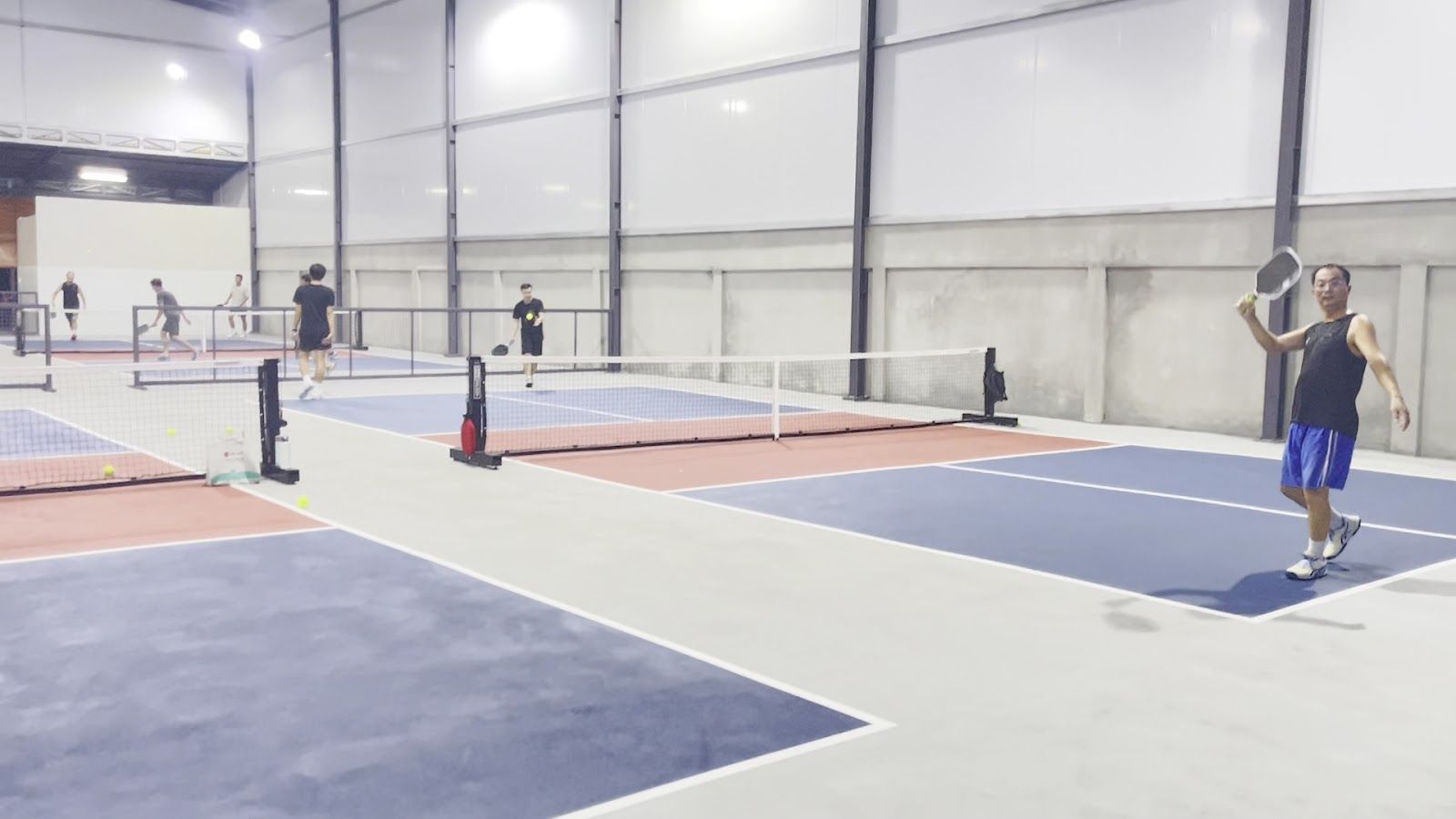 Sân badminton Reverside 7