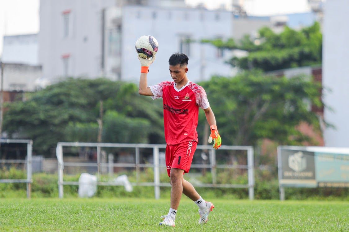 Sân bóng đá Minh Nhật Cỏ Tự nhiên 3