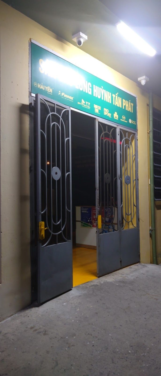 Sân Cầu lông Huỳnh Tấn Phát 9