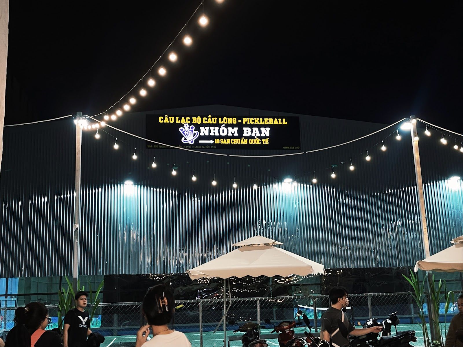 Sân Cầu Lông - Pickleball NHÓM BẠN - Quận Tân Phú 9