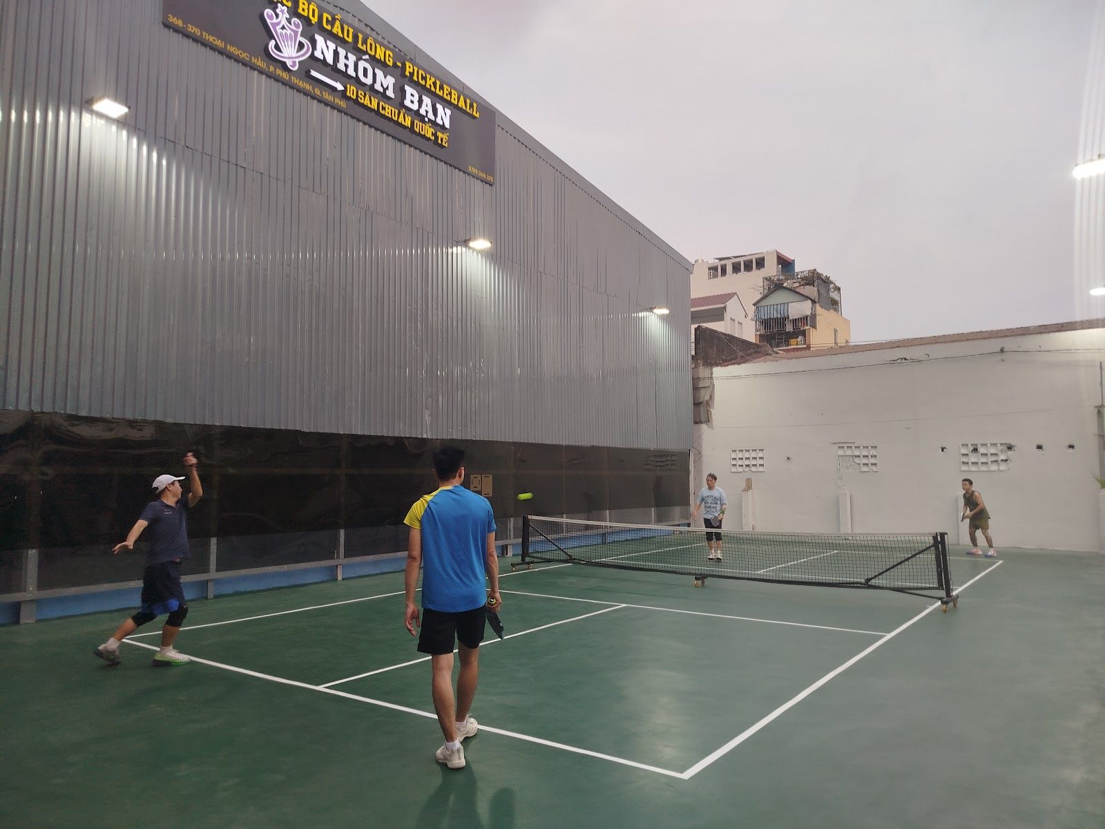 Sân Cầu Lông - Pickleball NHÓM BẠN - Quận Tân Phú 2