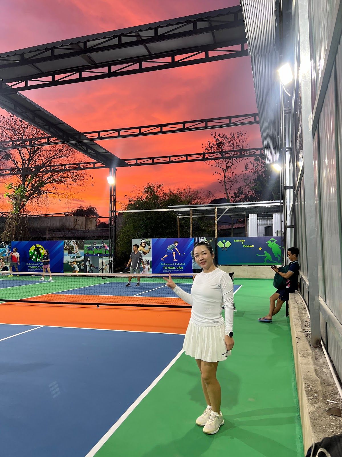 Sân cầu lông và pickleball Tô Ngọc Vân 9