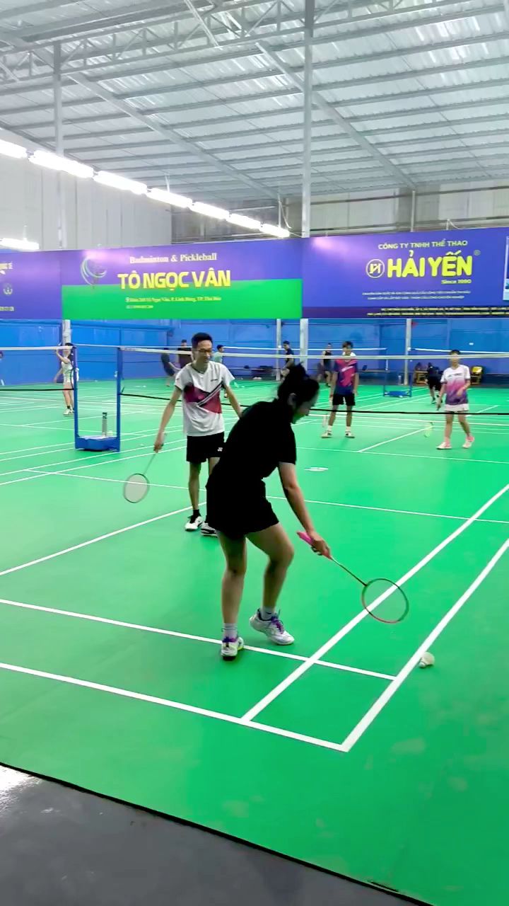 Sân cầu lông và pickleball Tô Ngọc Vân 1