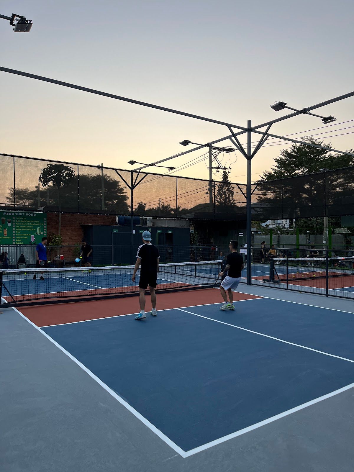 Sân Pickleball Cá Sấu Hoa cà 3