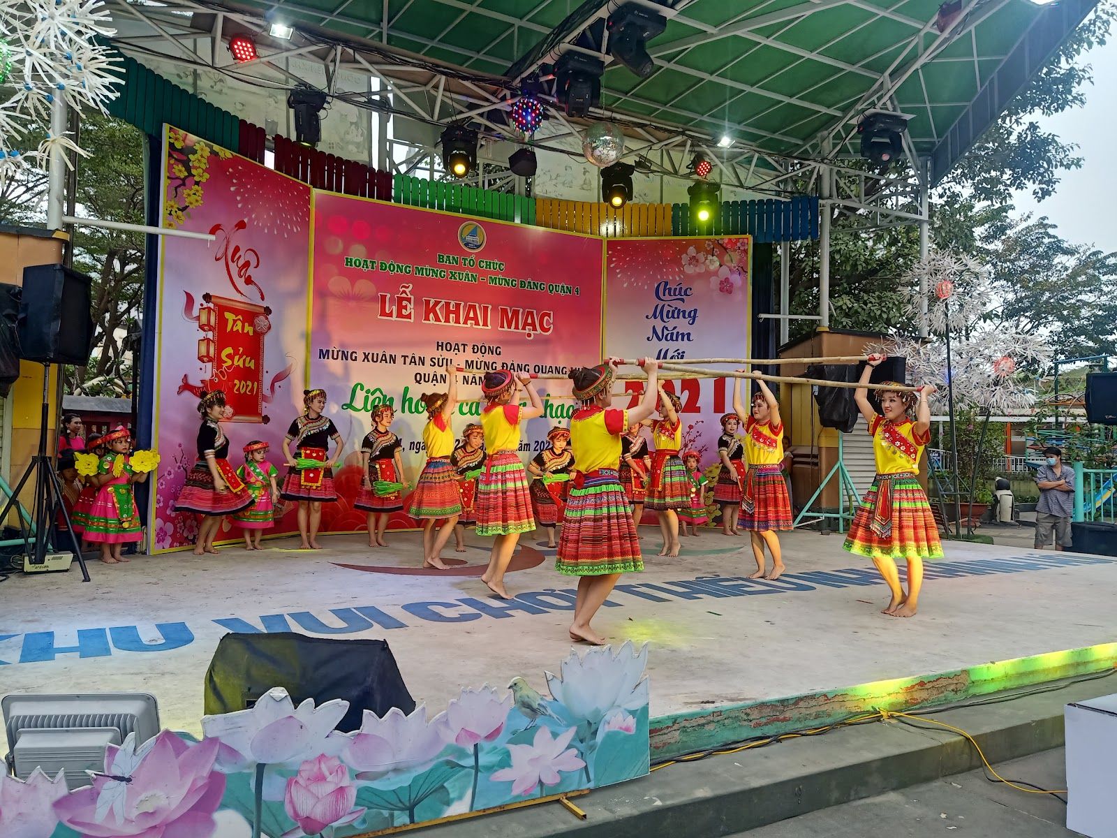 Sân Tennis Khánh Hội 4